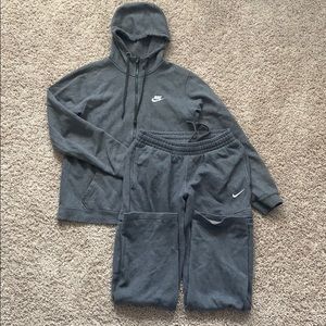 Matching Grey Nike set.
